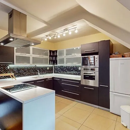 Kamzik - Elegantny Mezonet S Vyhladom شقة