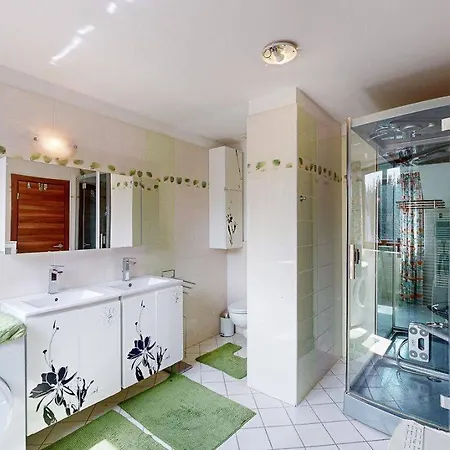 Kamzik - Elegantny Mezonet S Vyhladom دونوفالي